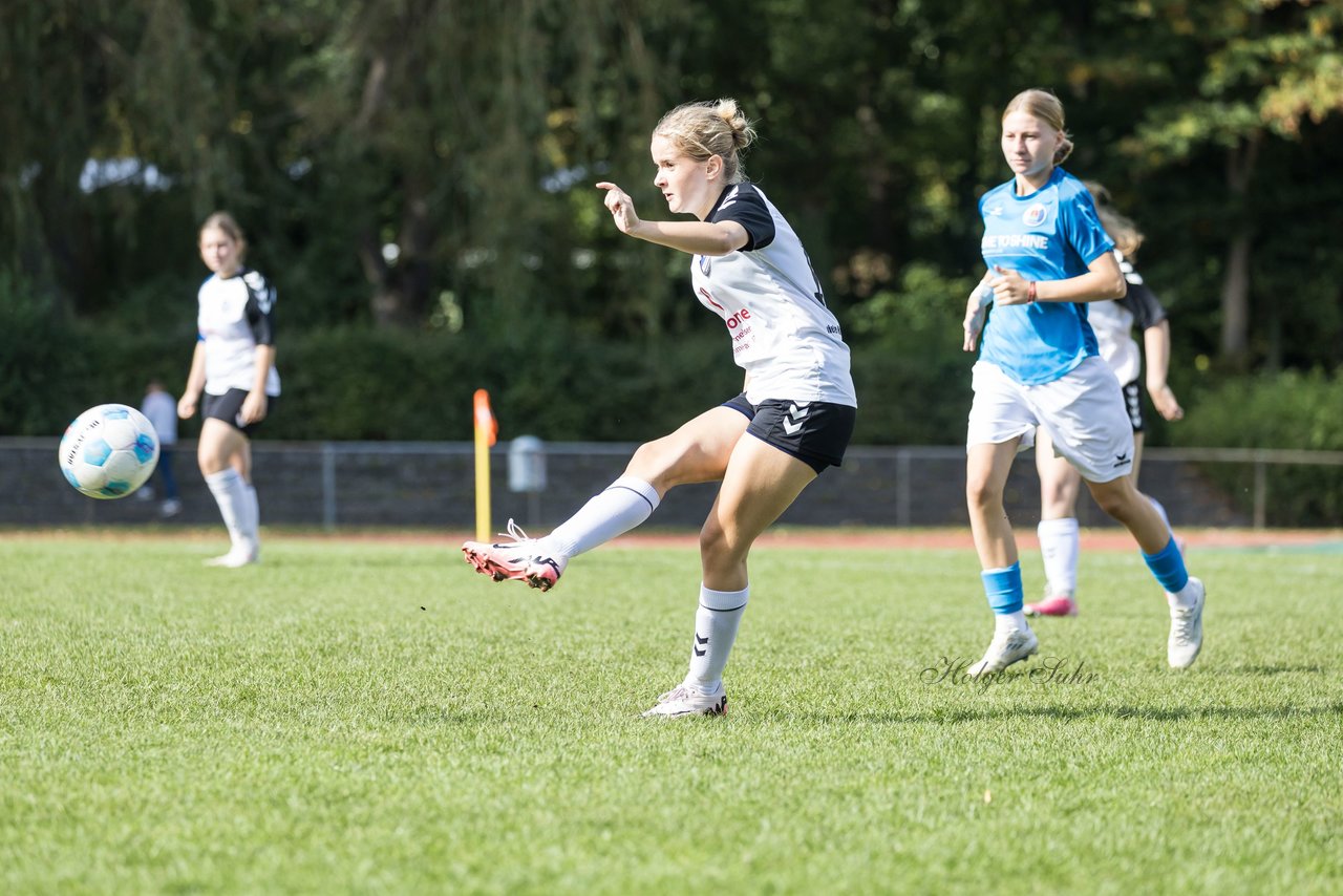 Bild 242 - wBJ VfL Pinneberg - Germania Schnelsen : Ergebnis: 15:1